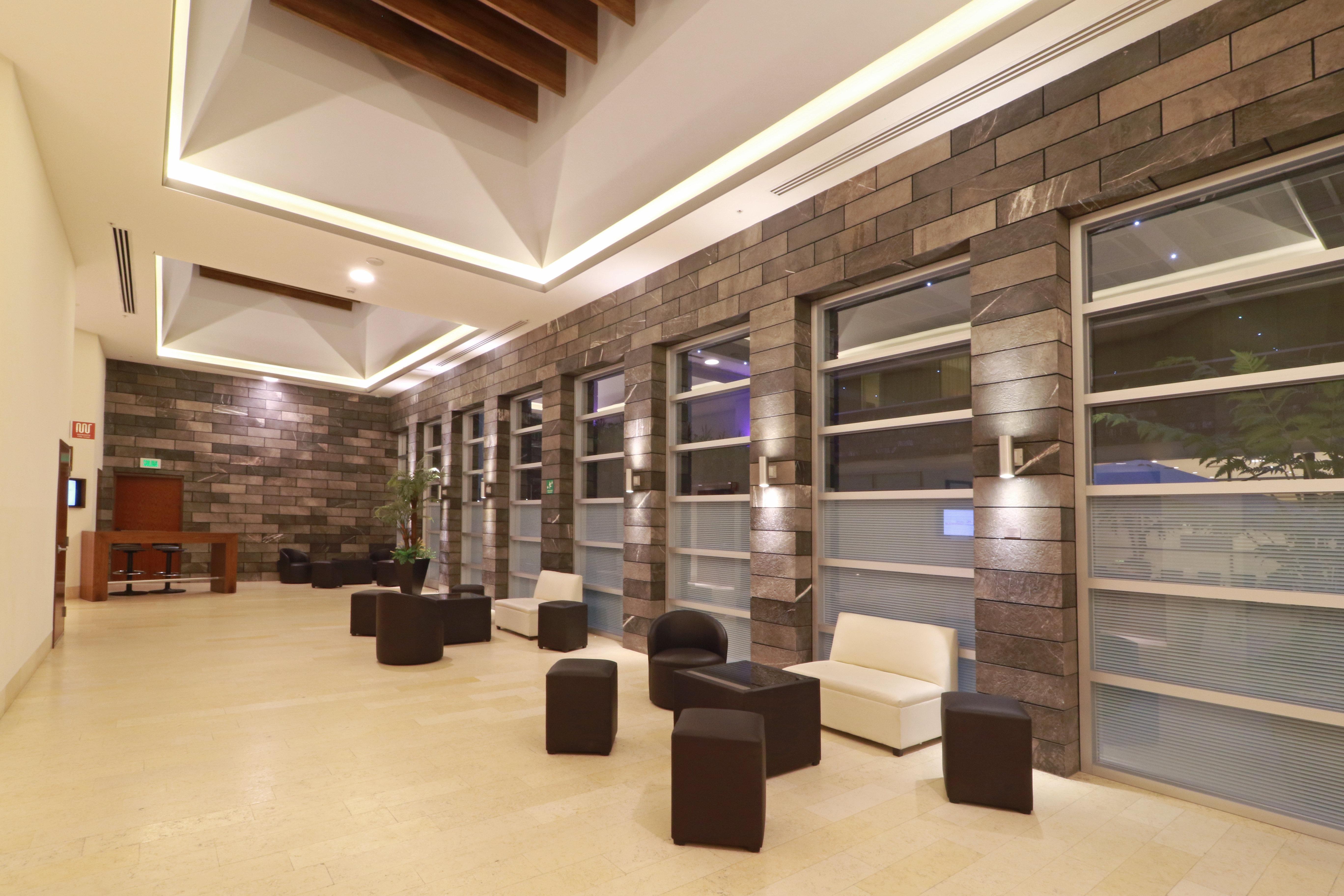 Holiday Inn & Suites Plaza Mayor By Ihg León Buitenkant foto