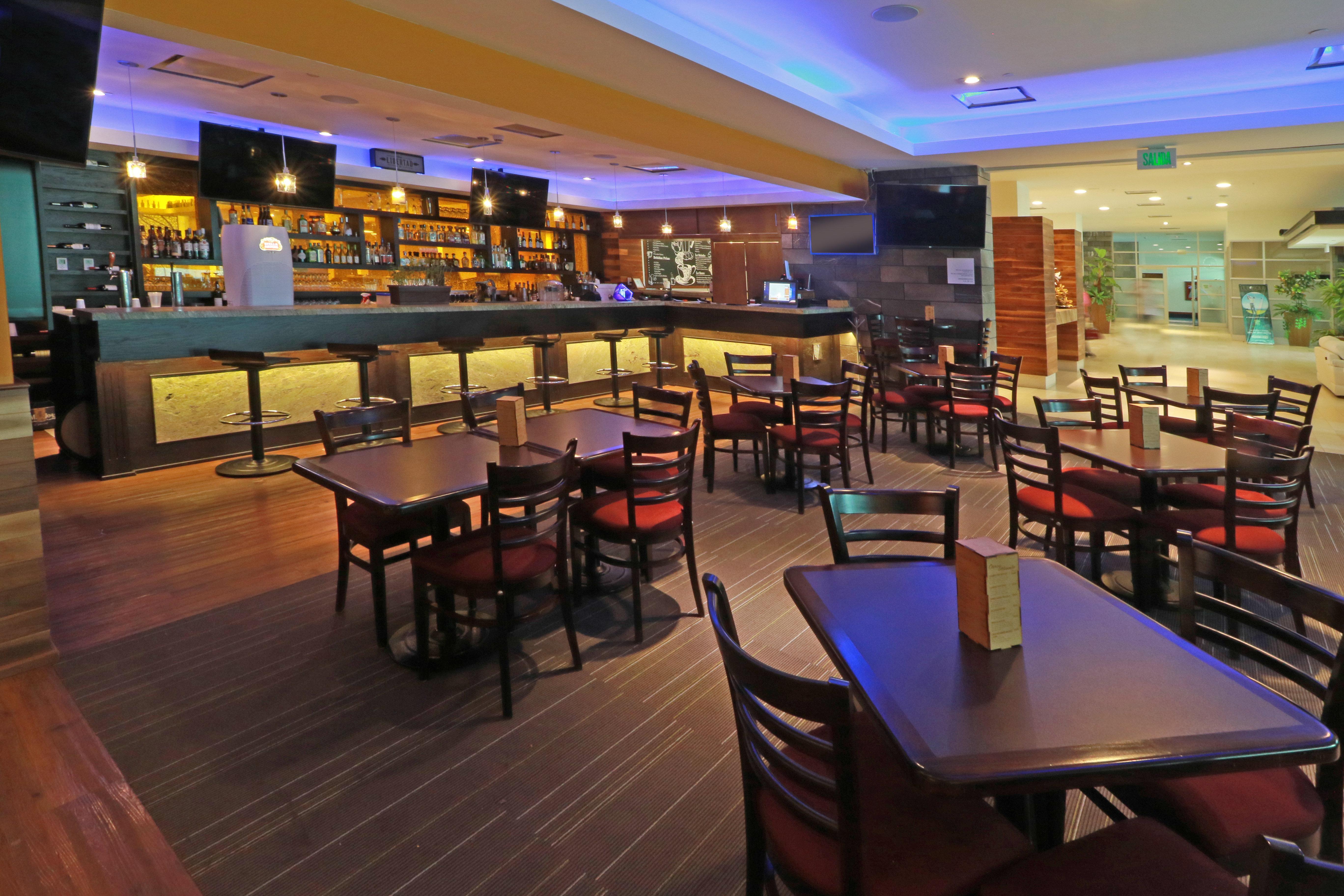 Holiday Inn & Suites Plaza Mayor By Ihg León Buitenkant foto