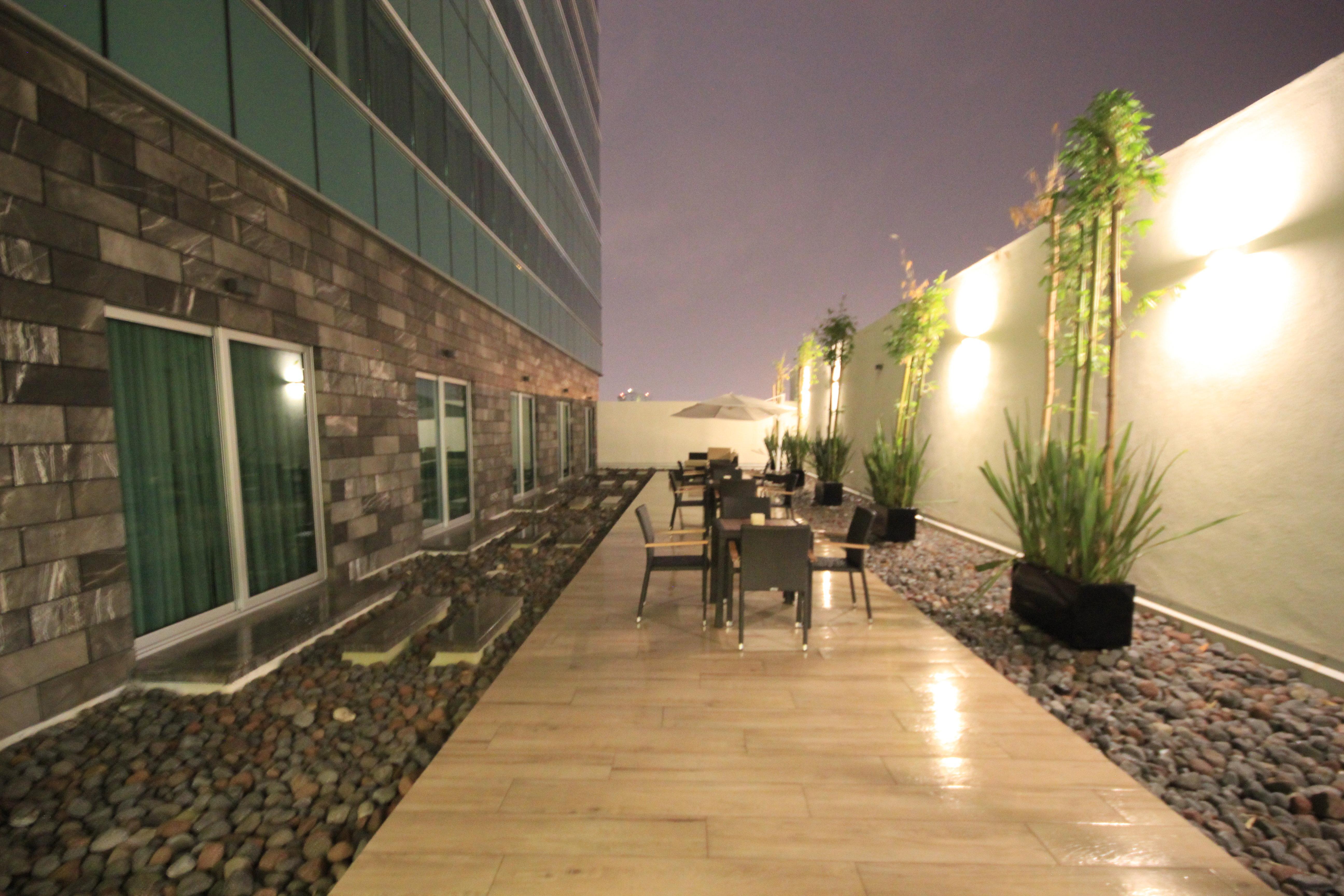 Holiday Inn & Suites Plaza Mayor By Ihg León Buitenkant foto