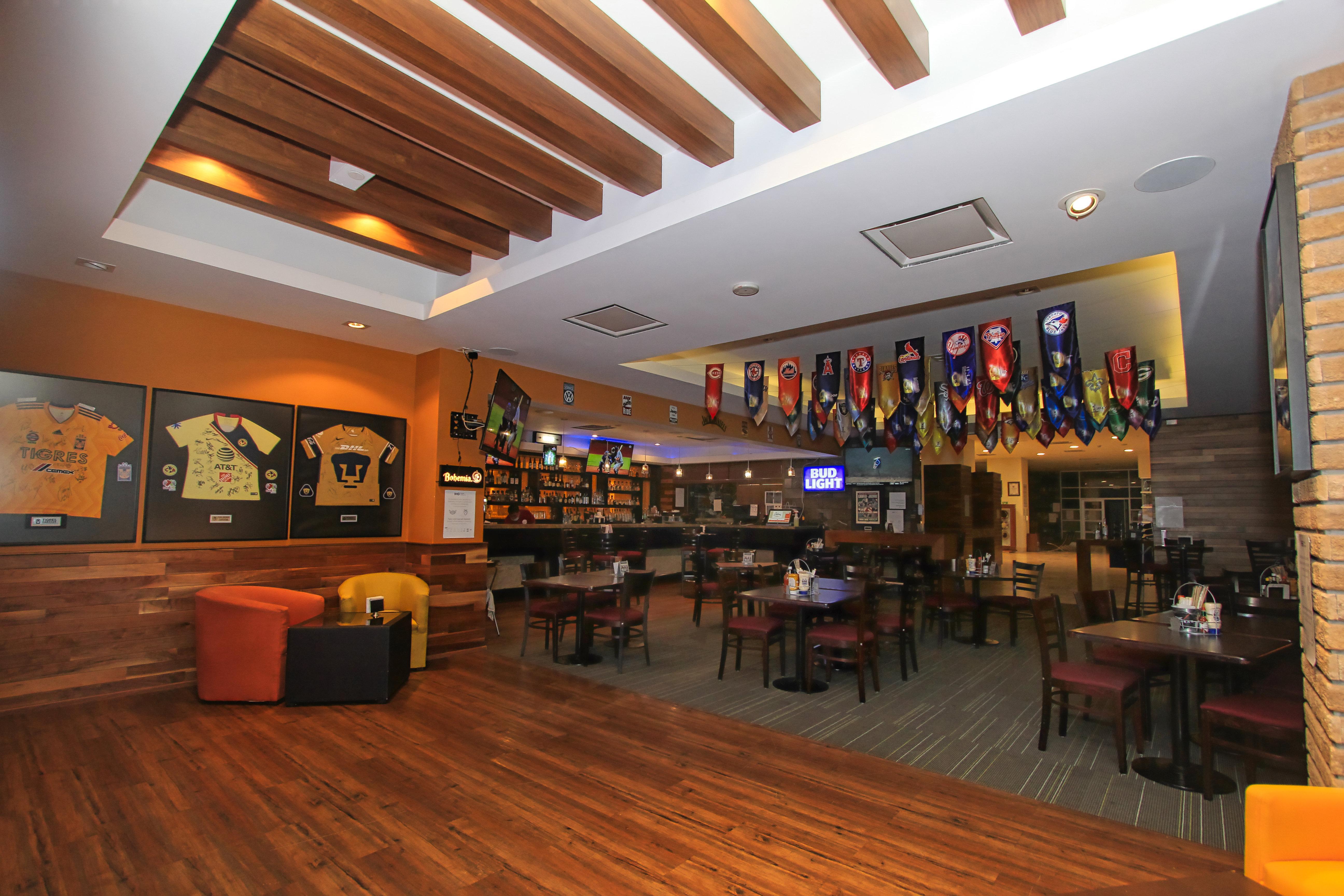 Holiday Inn & Suites Plaza Mayor By Ihg León Buitenkant foto